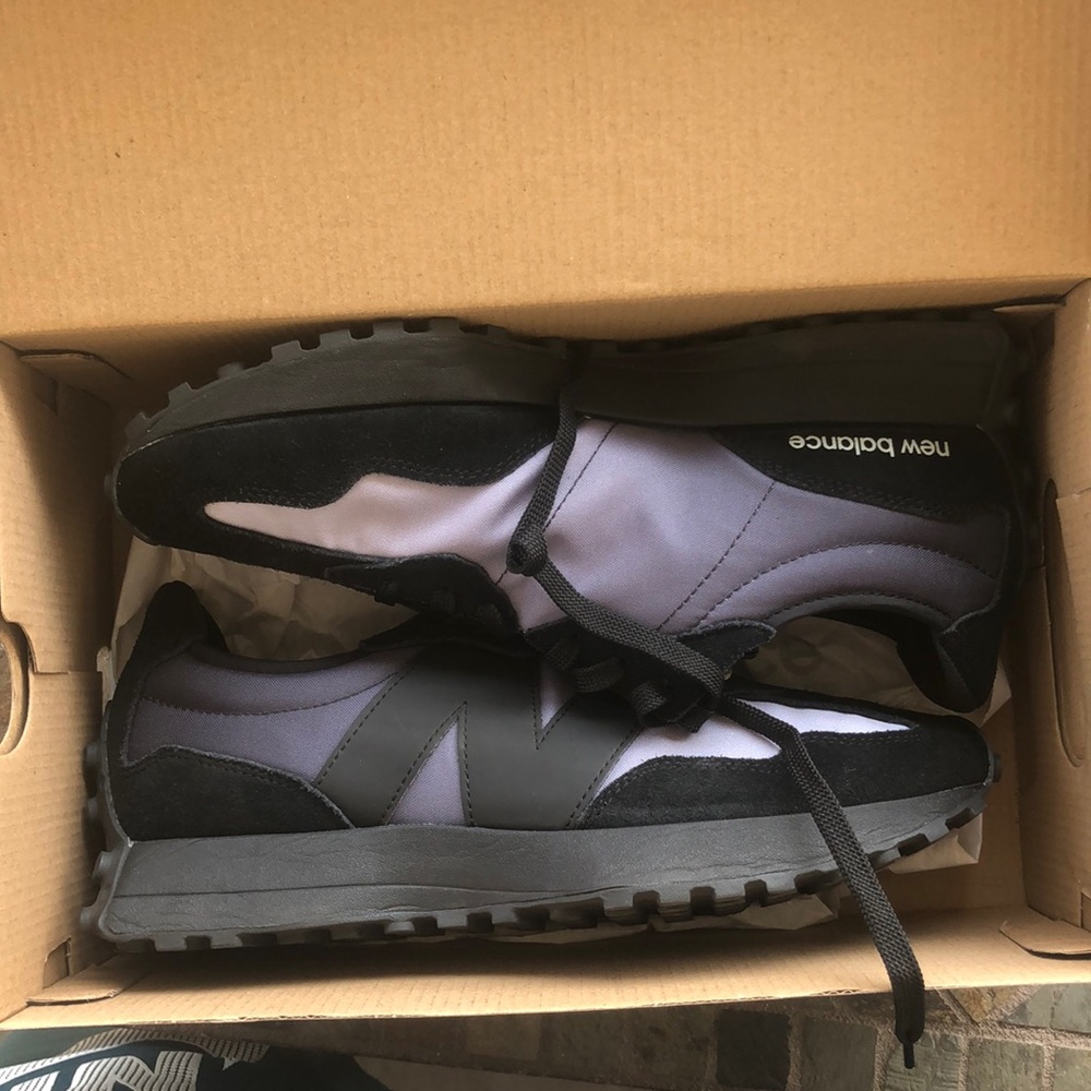 NEw balance sneakers327